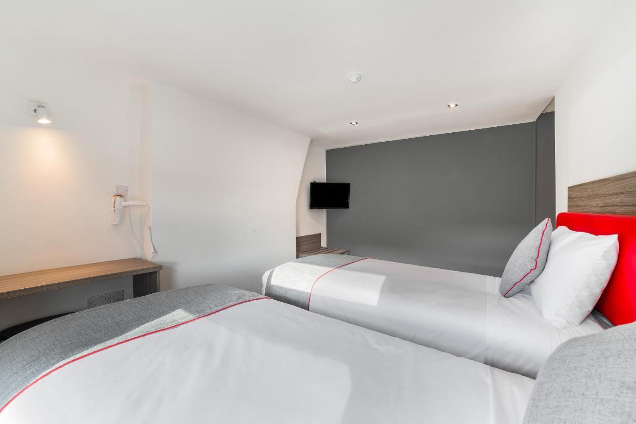 The Connaught Hotel Wolverhampton Exterior photo