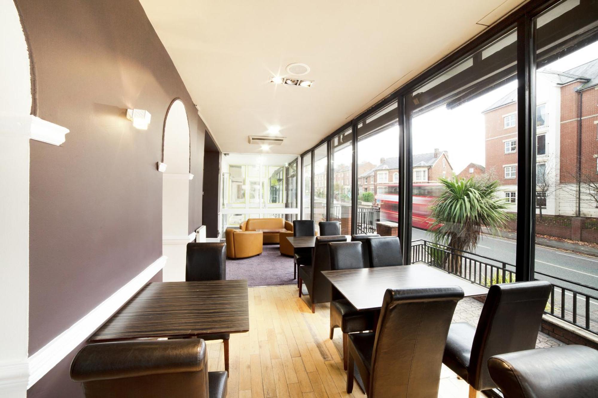 The Connaught Hotel Wolverhampton Exterior photo