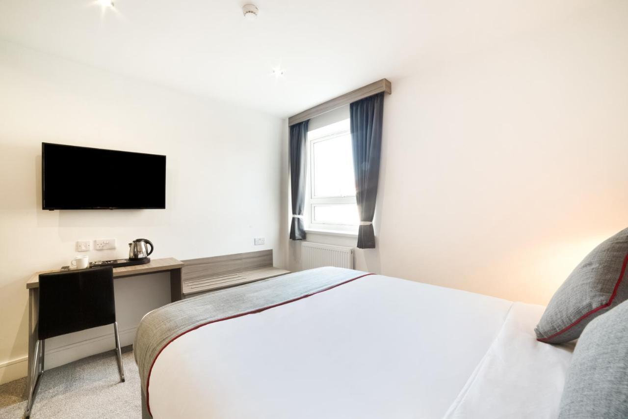 The Connaught Hotel Wolverhampton Exterior photo
